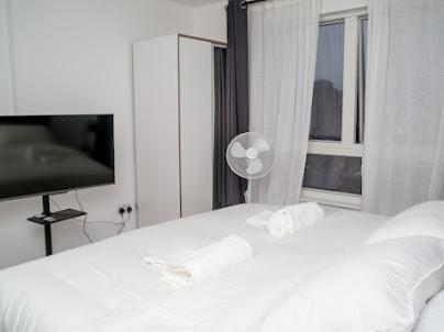 Kayz Lodge- Luxury Ensuite-Private & Shared Accommodation In A New House At The Olympic Village Overlooking Stratford Westfield And Tube Station ロンドン 部屋 写真